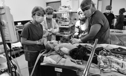 ミャンマーでの医療活動の様子がわかる写真2